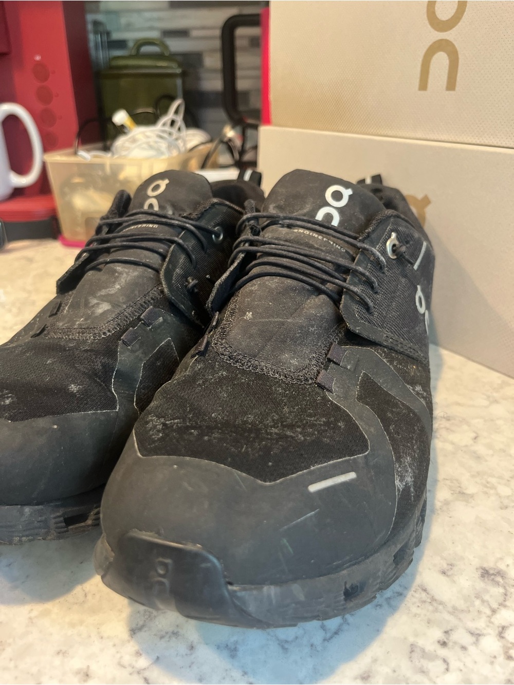 On Running Men’s On Cloud 5 Waterproof Size 11 Black / Black - Picture 12 of 13
